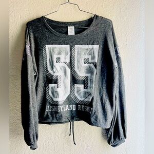 Disneyland Resort Parks Sequin Crop Top Sweater Size 4LWomen’s it’s new no tags